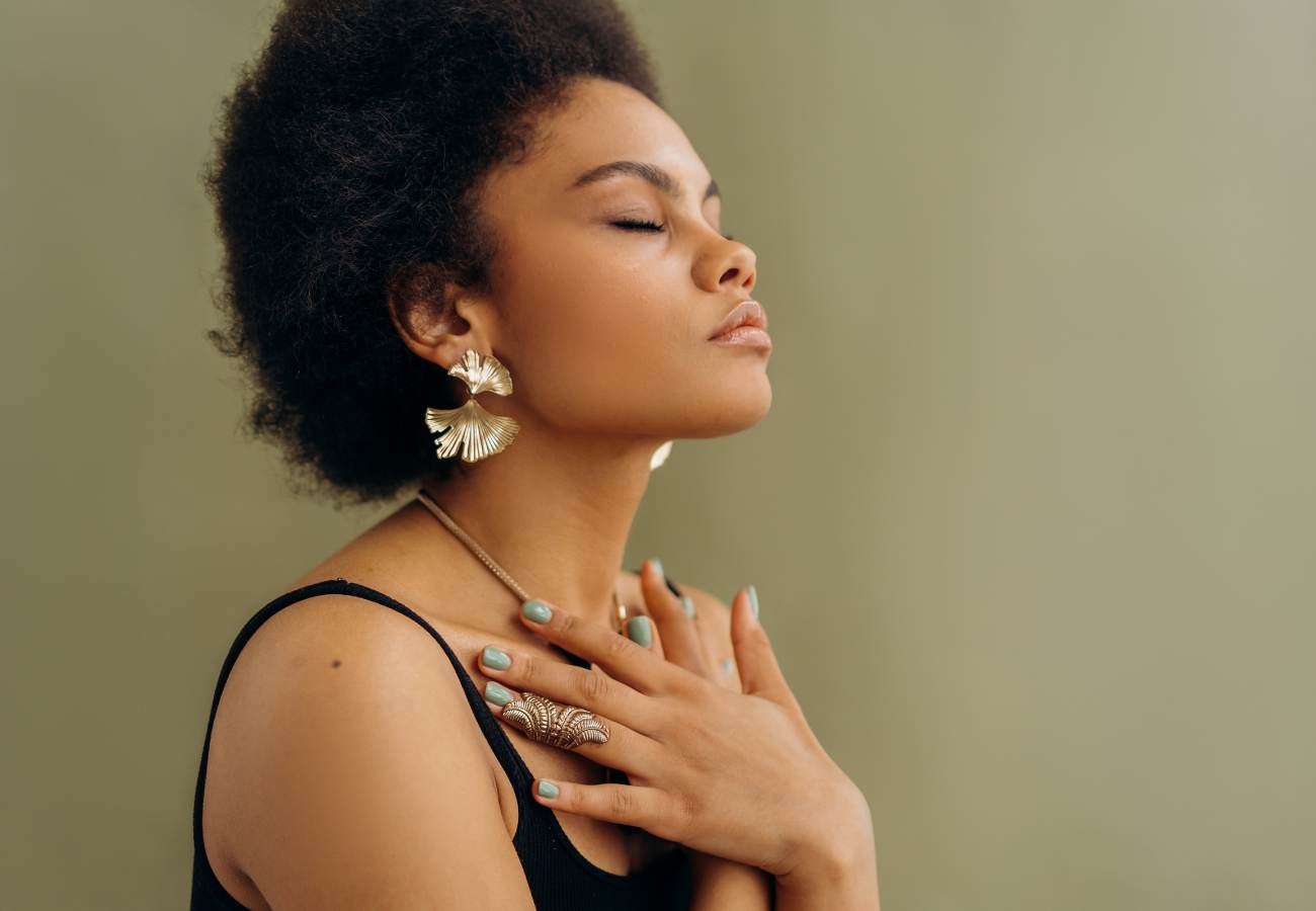 mulher praticando mindfulness